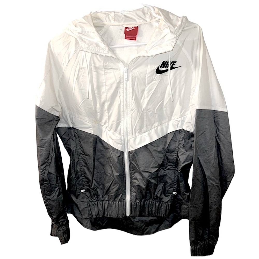 NIKE Windrunner woman’s grey and white windbreaker